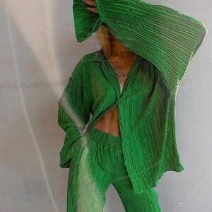 Pleated set green shirt pants oversized fit high waisted green
